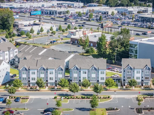 Radial at Mora Point