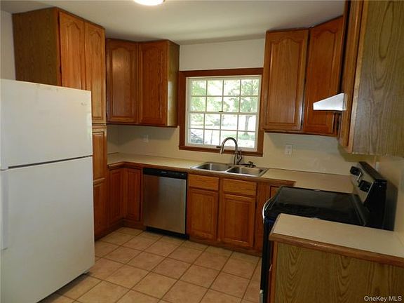 5th image of 61 Jarvin Rd