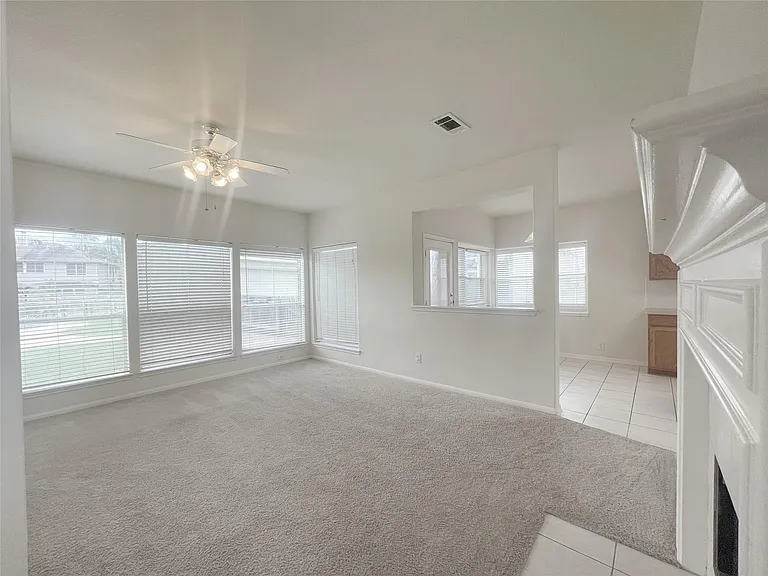 18807 Harbor Key Cir — Photo 8