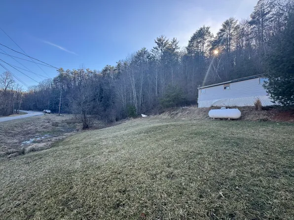 4431 Brookmont Rd, Pulaski, VA 24301