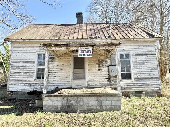 4217 Railroad St, Oakwood, GA 30566