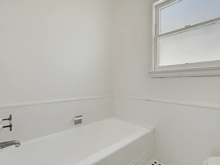 455 N Hayworth Ave — Photo 41
