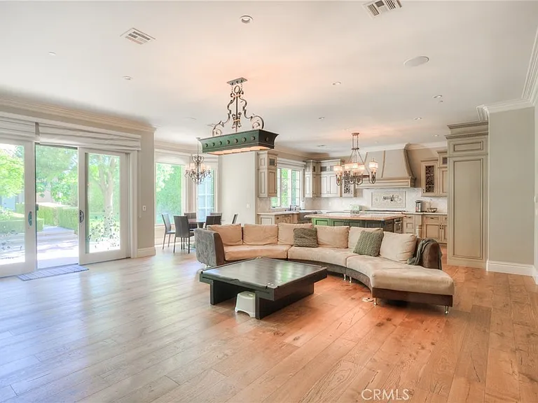605 Walnut Ave — Photo 14