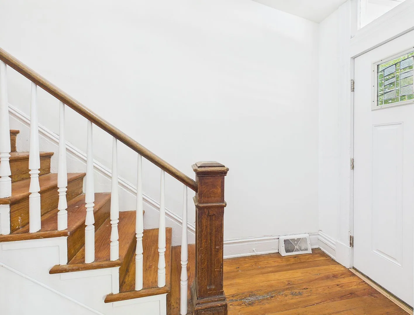 3 bed, 2.0 bath, 1560 sqft, $2,395 — Photo 4