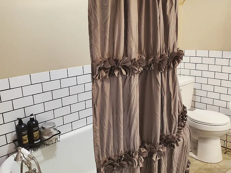 423 E Noble Ave #2 — Photo 8