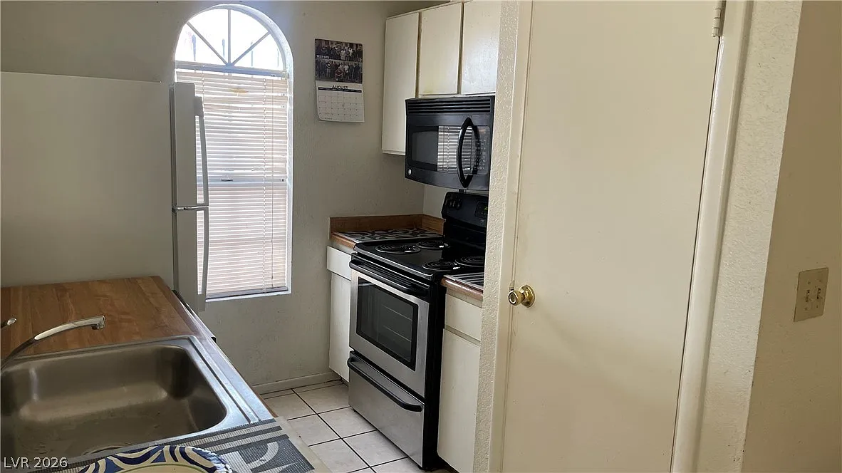 1 bed, 1.0 bath, 585 sqft, $1,000 — Photo 4