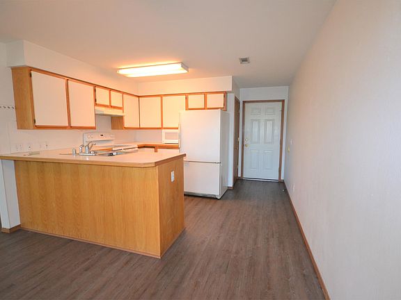 3rd image of 1007 N Molly Ct