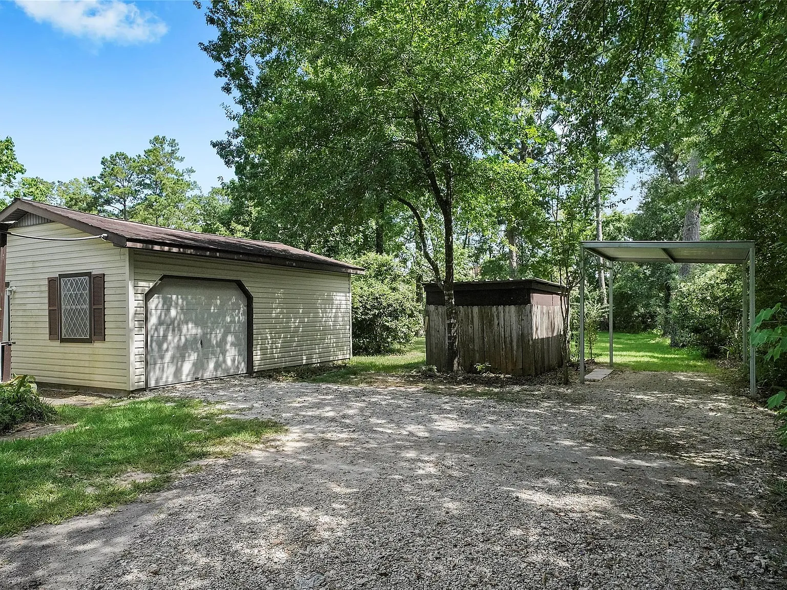 2 bed, 2.0 bath, 1202 sqft, $2,099 — Photo 3