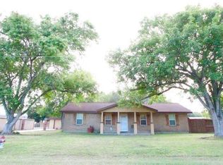 203 N West St, Yorktown, TX 78164