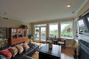 3rd image of 2349 Harbor Ave SW Unit 302