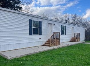 103 Hollyhock Ln #33R, Metamora, IL 61548