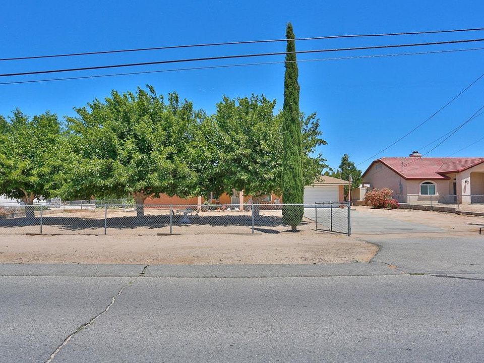 1st image of 11203 Oakwood Ave
