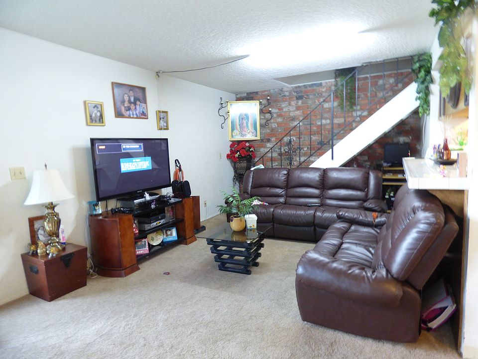1st image of 617 Paseo Esmeralda