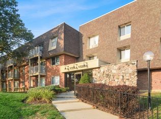 6 Villa Verde Dr APT 214, Buffalo Grove, IL 60089