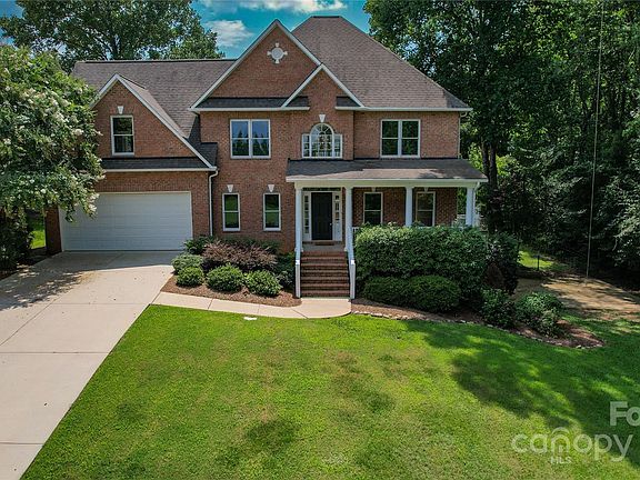 3rd image of 619 41st Avenue Ct NW