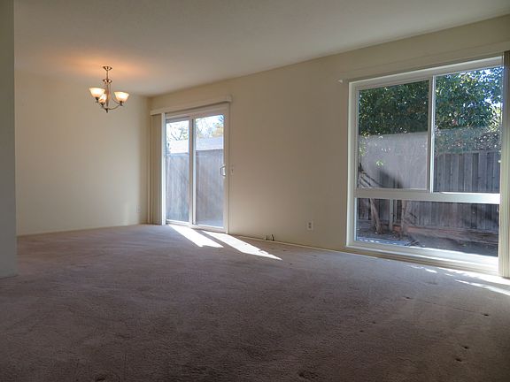 4th image of 917 Henderson Ave