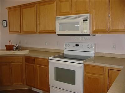 4th image of 11340 S Forest Dr #32