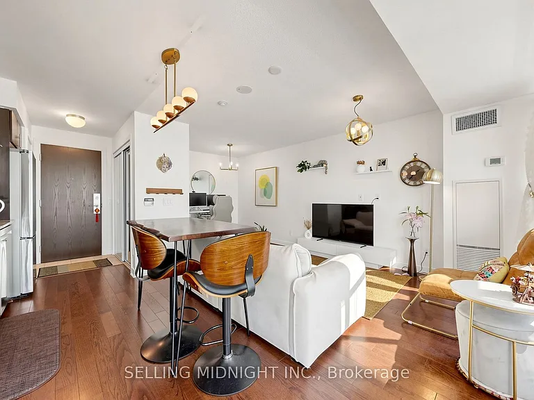80 Western Battery Rd #307 — Photo 11