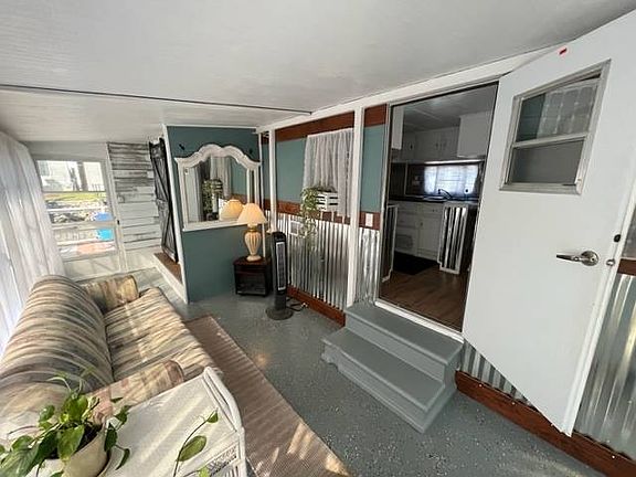 5th image of 3701 Baynard Dr #C18