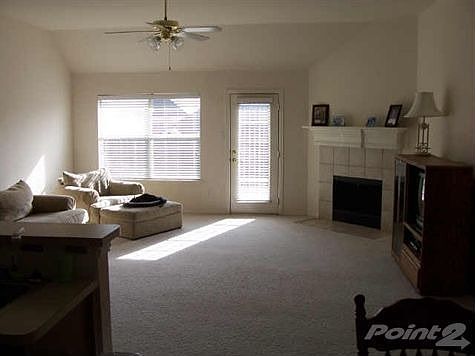 2nd image of 1706 Caladium Dr