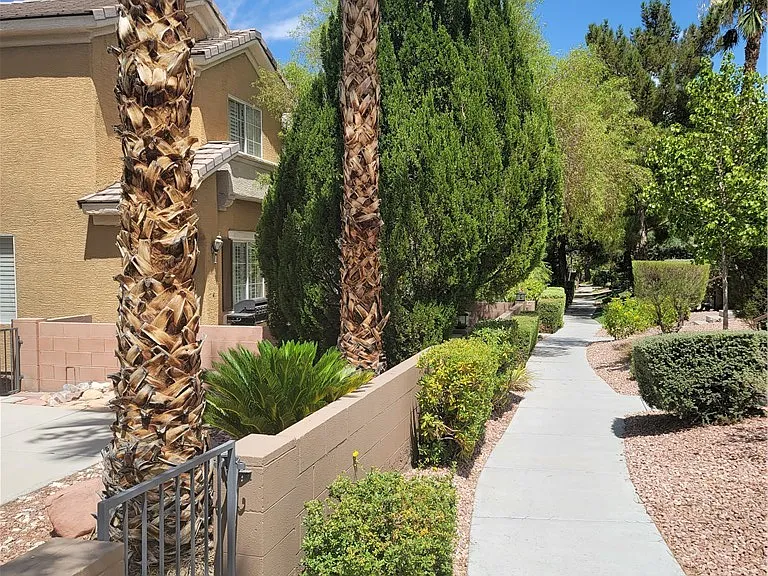 10021 Via Toro Ave — Photo 1