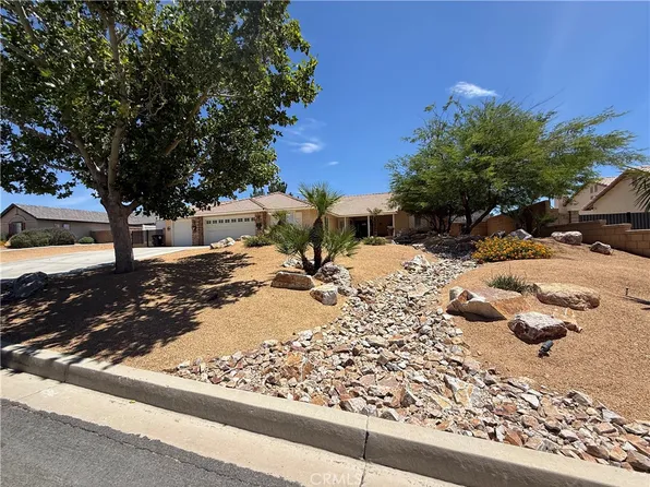 19581 Powhatan Rd, Apple Valley, CA 92308