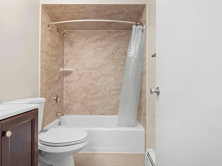 11 Fern St #B — Photo 22