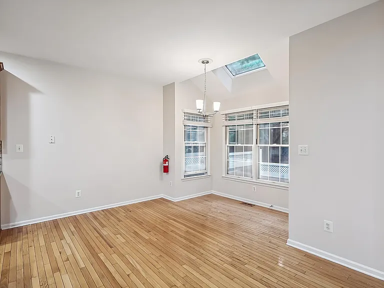 Kitchen Dinette