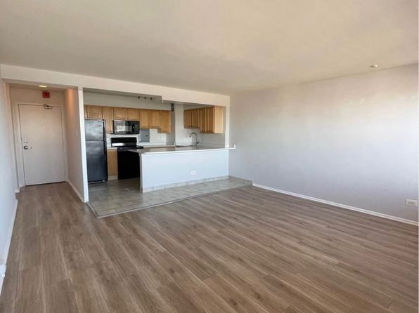 6030 N Sheridan Rd APT 1003