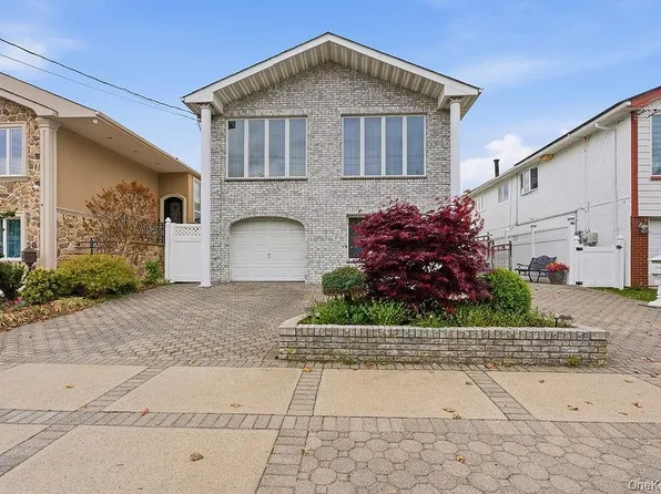 16012 92nd St, Howard Beach, NY 11414
