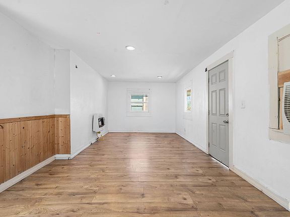 5th image of 707 San Emidio St