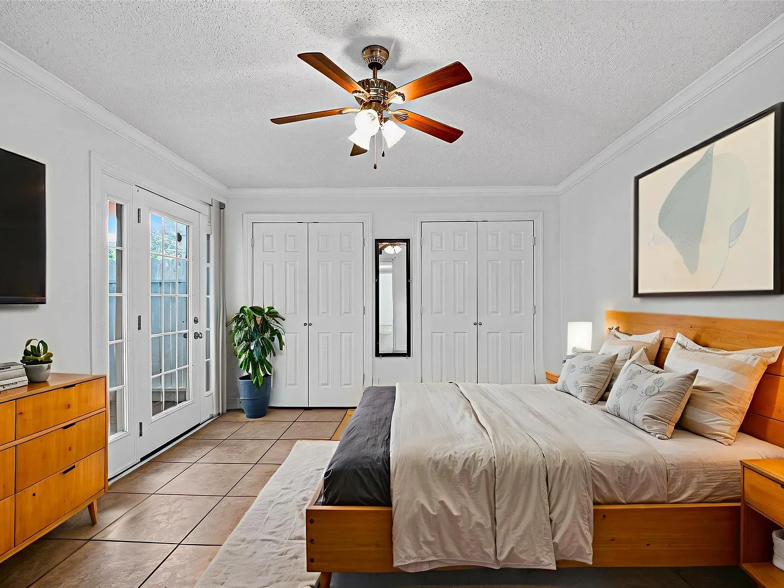 2 bed, 2.0 bath, 904 sqft, $1,400 — Photo 2