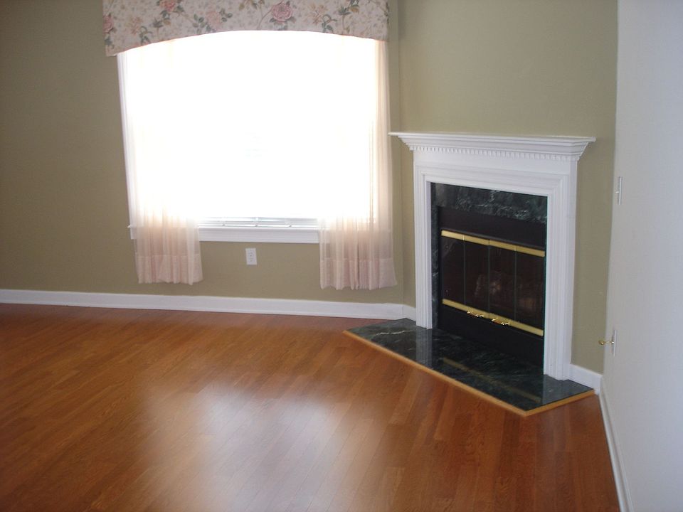Living Room w/Fireplace