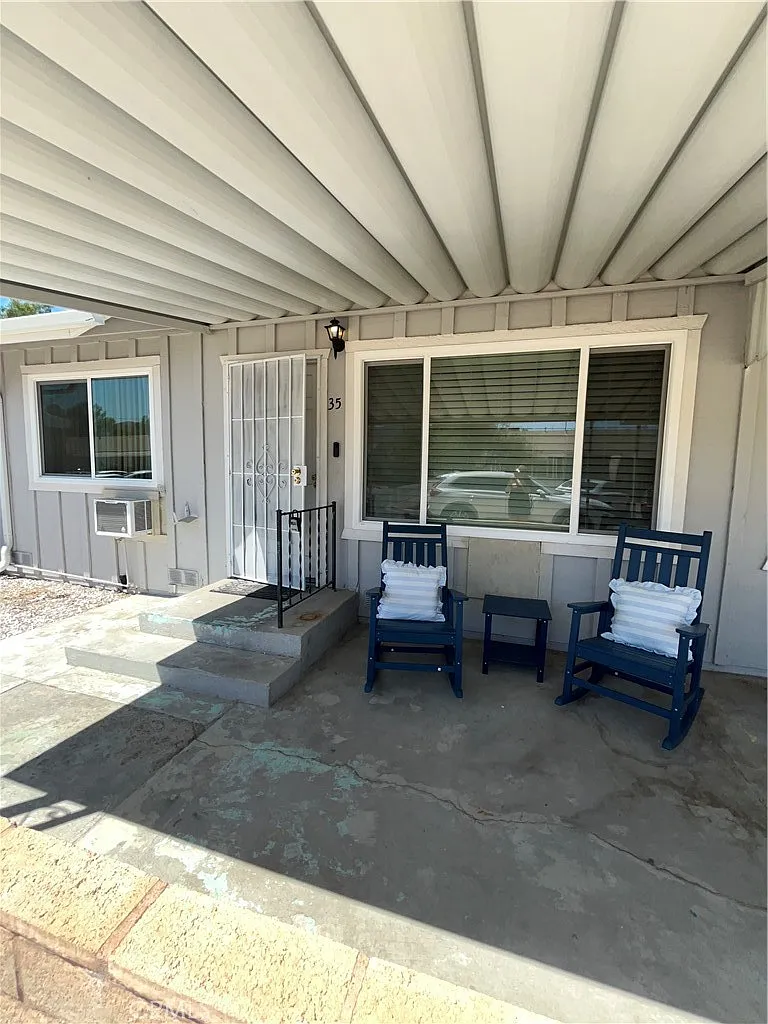 2 bed, 1.5 bath, 800 sqft, $1,750 — Photo 3