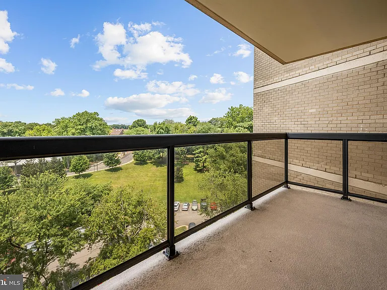 205 Yoakum Pkwy #902 — Photo 17