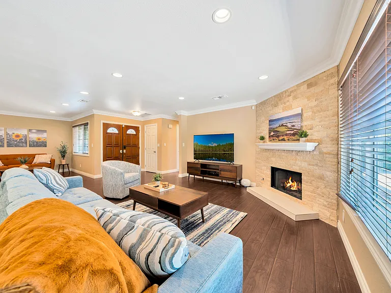 13341 Cromwell Dr — Photo 22
