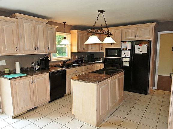 2nd image of 690 County Road 526
