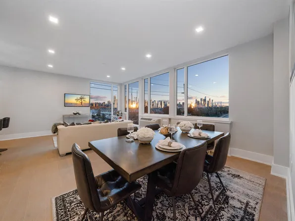 7101 River Road image 12 of 36