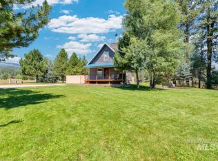 30 Scriver Bluff Rd, Garden Valley, ID 83622