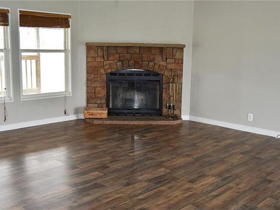 4th image of 10784 N 1990th Rd