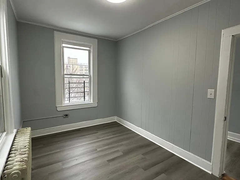 125 N 5th Ave #2R — Photo 3