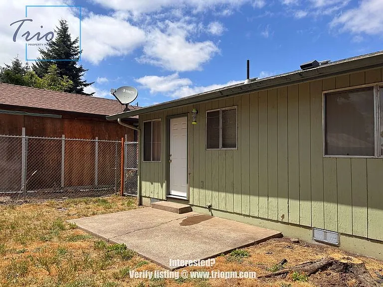 490 Macy St — Photo 11
