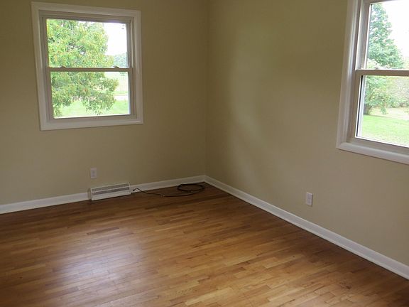 5th image of 1142 18th St