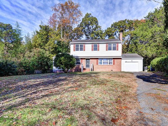 2nd image of 309 Maxwell Ln