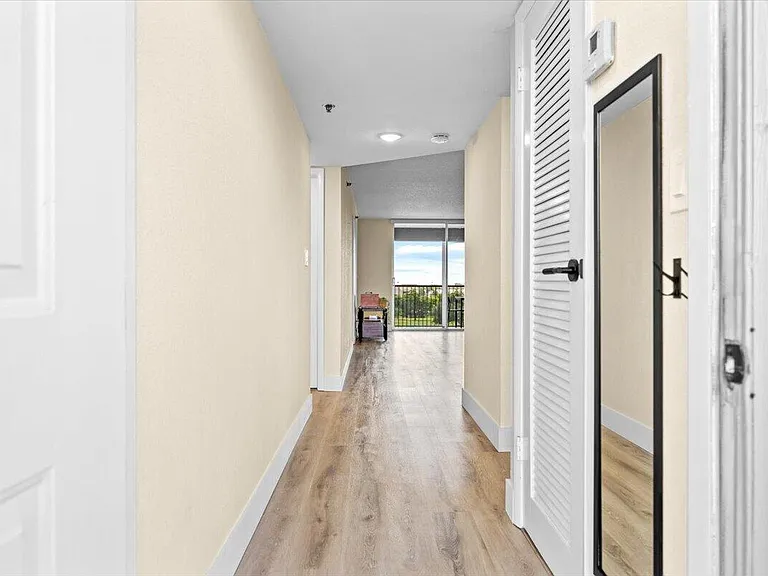 3100 W Rolling Hills Cir #707 — Photo 3
