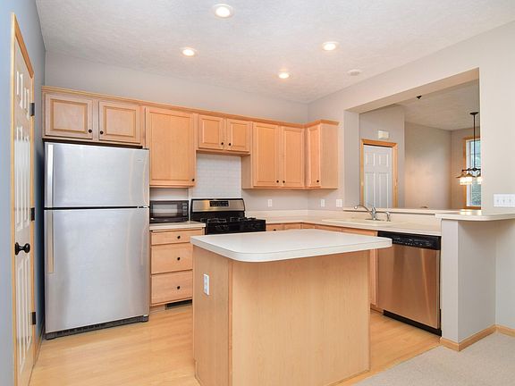 4th image of 2412 Eagle Trace Ln