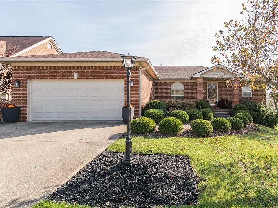 2nd image of 300 Mallard Dr