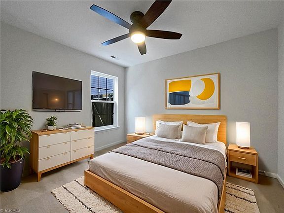 4th image of 5430 Sky Hill Dr