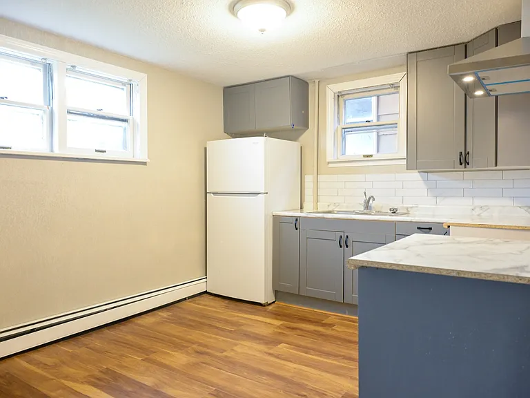 306 E F Ave #2 — Photo 2