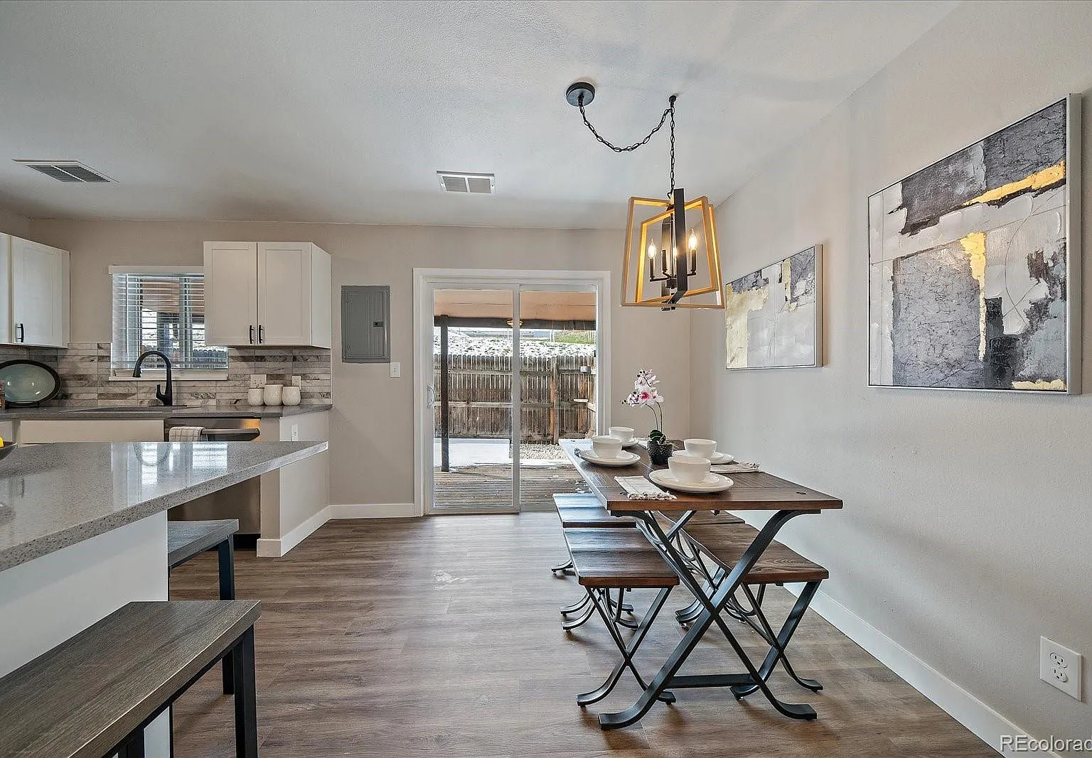 2 bed, 1116 sqft, $2,300 — Photo 4